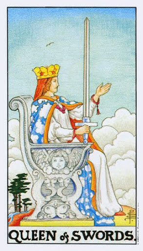 Lá Queen of Swords