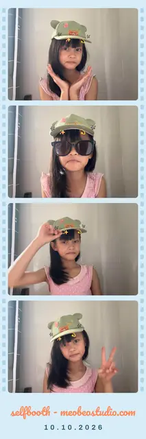 Photo strip shot in Cutebooth, Mèo Béo Studio's online photo booth